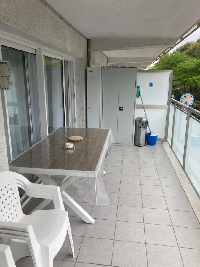 Chez Chantal 3 Chambres Au Centre Touristique De Salou Avec Garage Luaran gambar