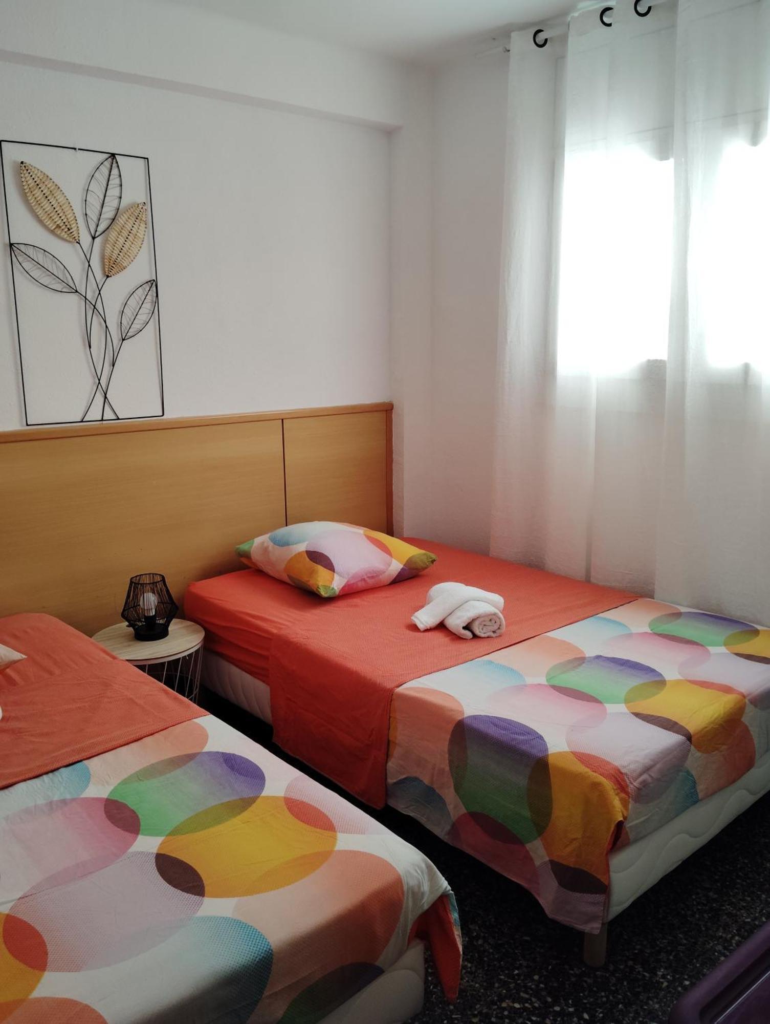 Chez Chantal 3 Chambres Au Centre Touristique De Salou Avec Garage Luaran gambar