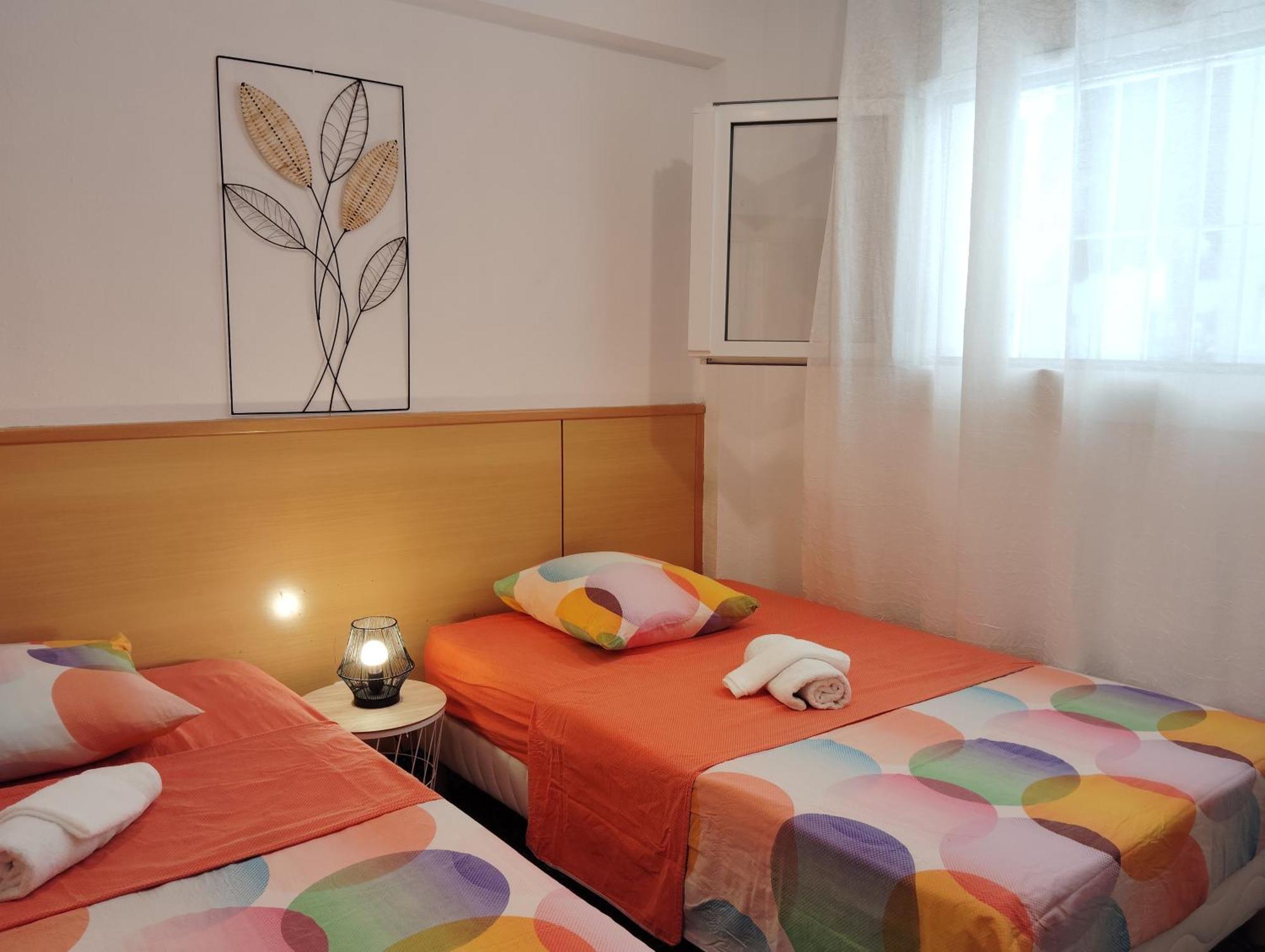 Chez Chantal 3 Chambres Au Centre Touristique De Salou Avec Garage Luaran gambar